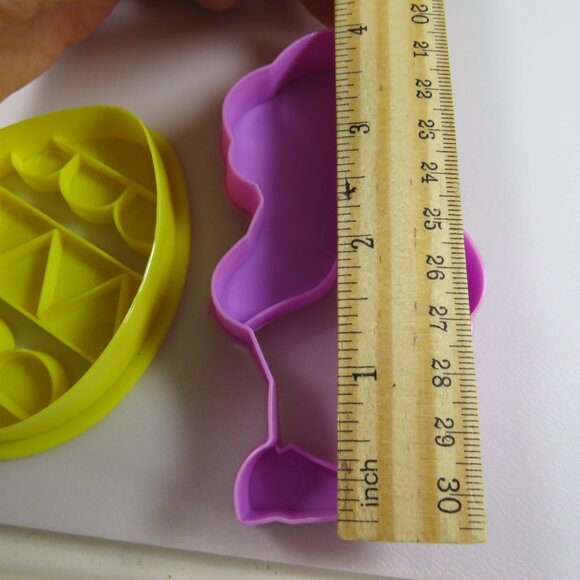 Cookie Cutters for Easter & Spring plastic Easter Rabbit Bunny, Egg, Duck - Picture 4 of 9
